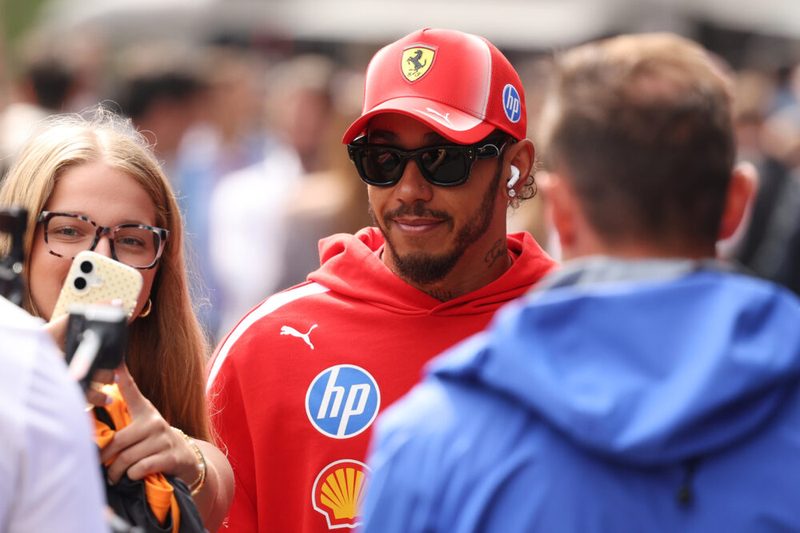 Hamilton si scusa con la Ferrari: "Mi assumo le mie responsabilità, farò meglio"