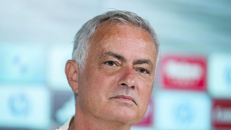 Mourinho defiende el arbitraje español y analiza la situación de Vinicius y Tchouaméni