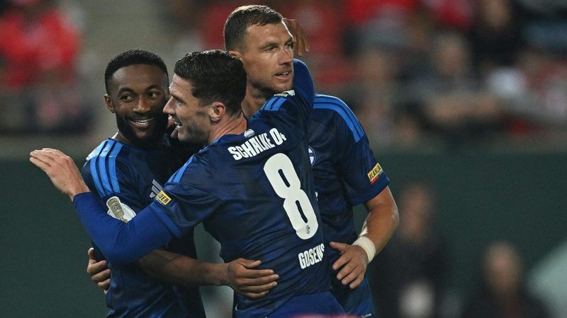 Gosens feiert gelungenes Debüt bei Schalke 04 und lobt Dzeko