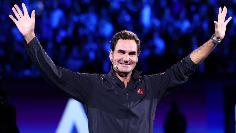 Roger Federer: infortuni di Sinner e Alcaraz e il sogno di sfidare Carlos