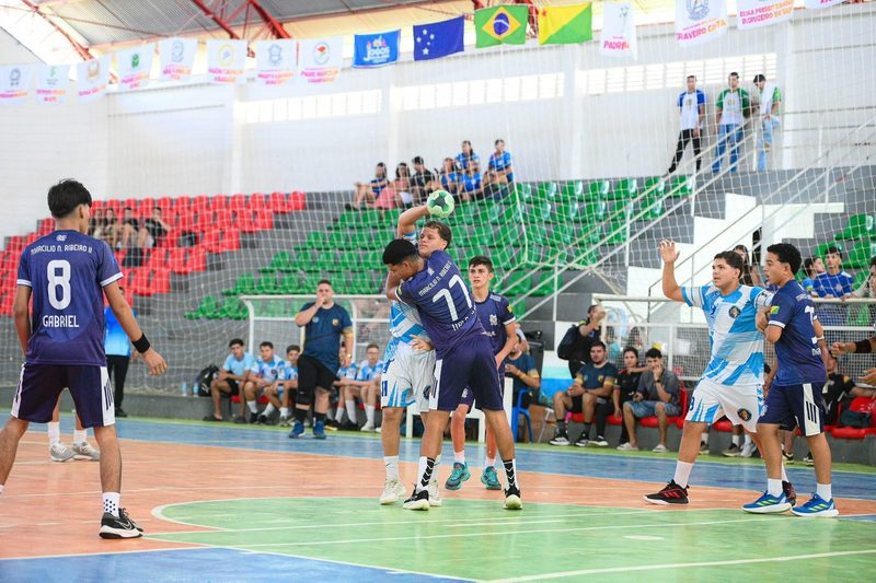 Colégio Dom Pedro II brilha e conquista títulos no Campeonato Cruzeirense de Handebol