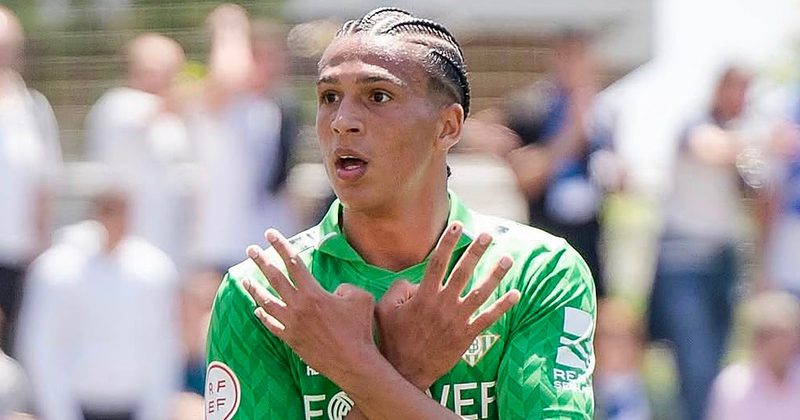 Yanis se despide del Real Betis y se une al Real Jaén en busca de nuevas oportunidades