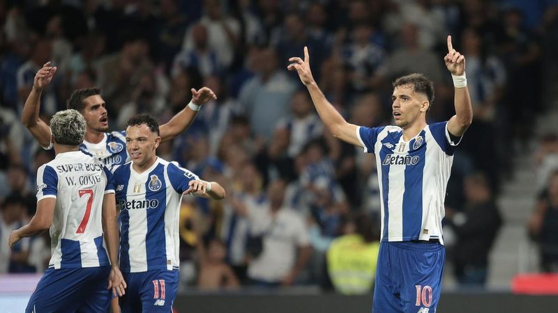 Gabri Veiga lidera al Oporto hacia el liderato con un recital en el campo