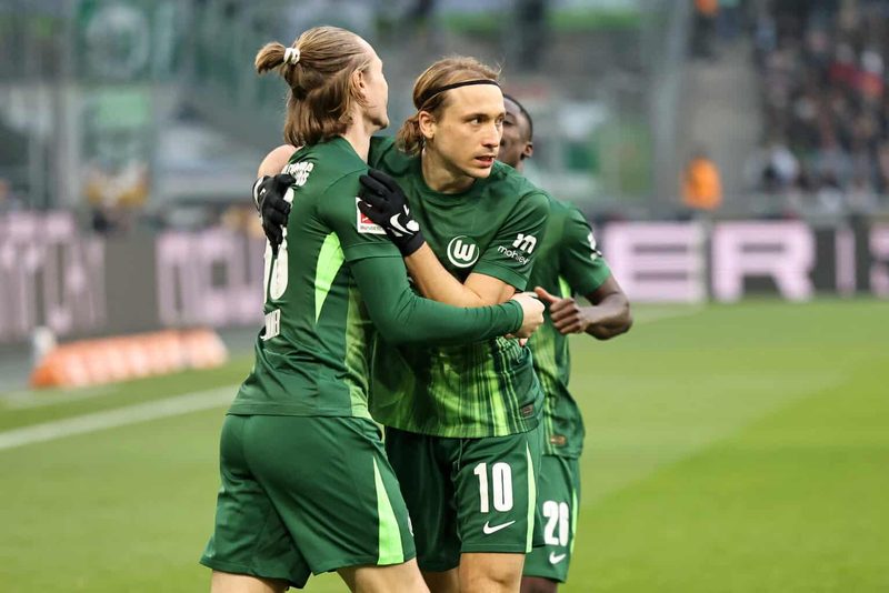 Wolfsburg übersteht Pokal-Schlacht gegen Altglienicke nach Elfmeterschießen