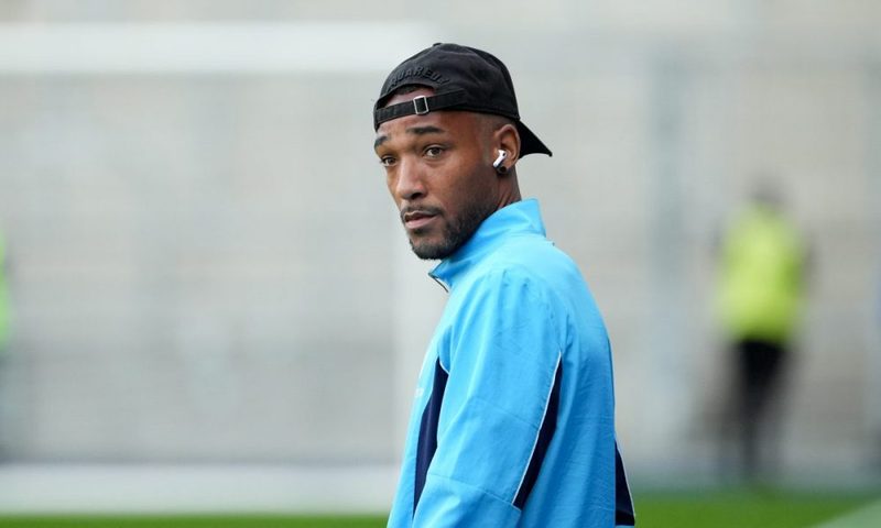 L'OM : Un été chaotique et un départ avorté pour Derek Cornelius